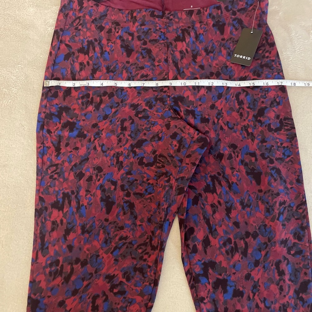 Torrid Painterly Animal Print Leggings - Various Sizes - Picture 4 of 12